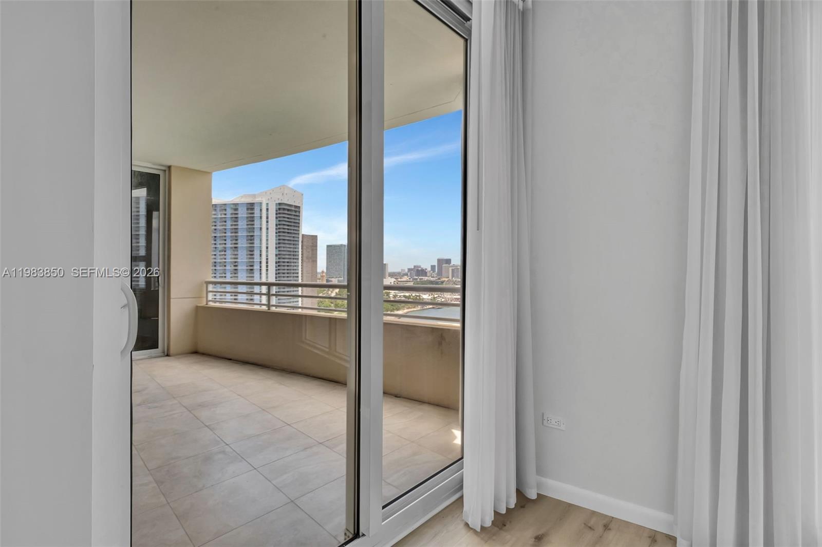 THREE TEQUESTA POINT COND - Residential