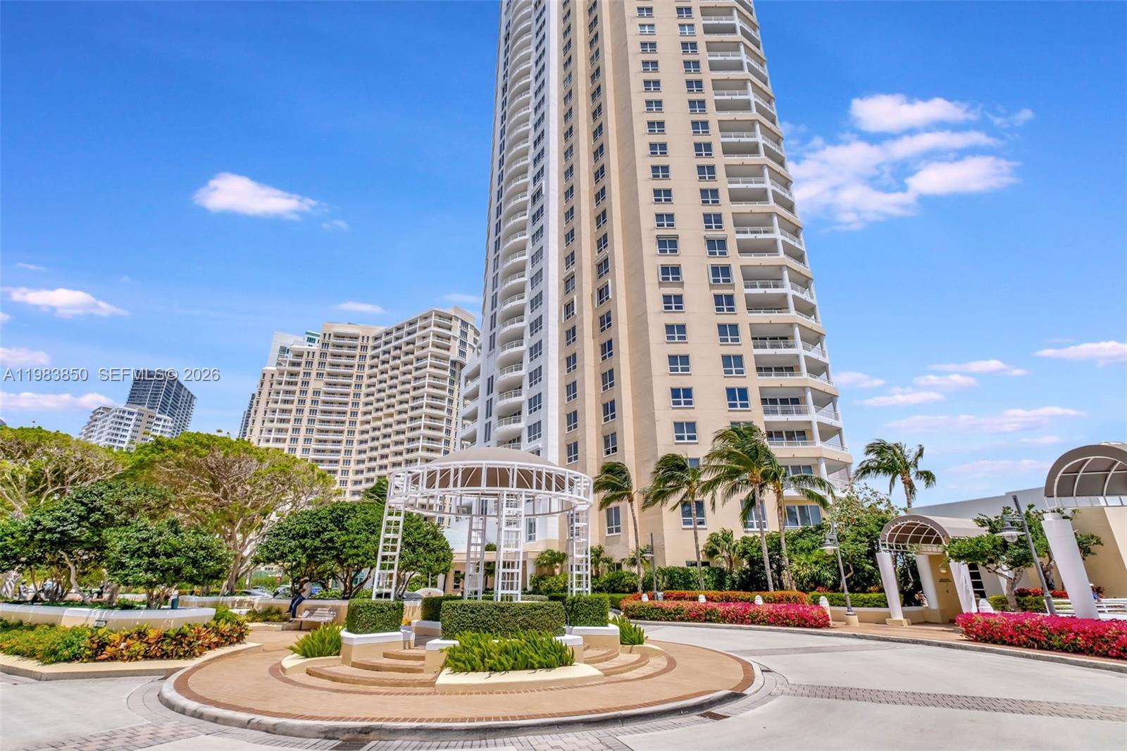 THREE TEQUESTA POINT COND - Residential