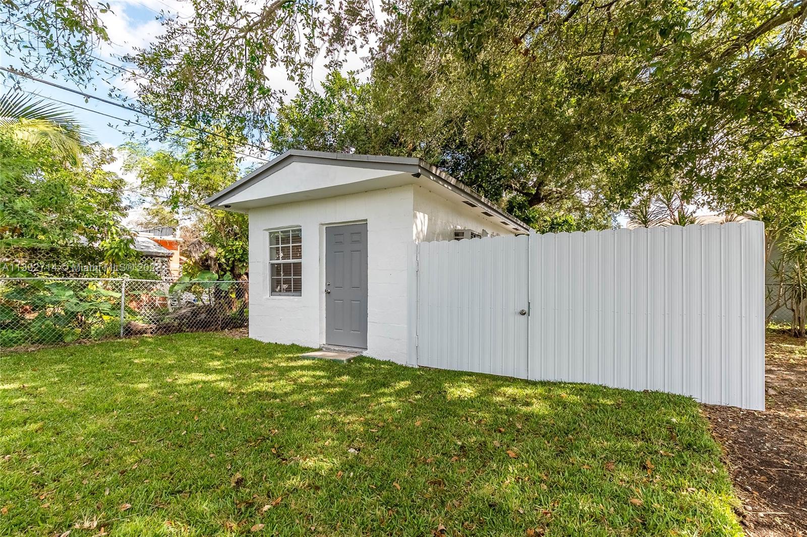STEPHEN MANOR - Residential Lease