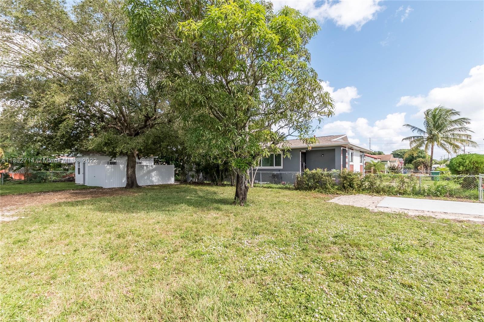 STEPHEN MANOR - Residential Lease