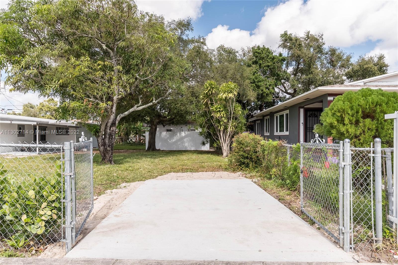 STEPHEN MANOR - Residential Lease