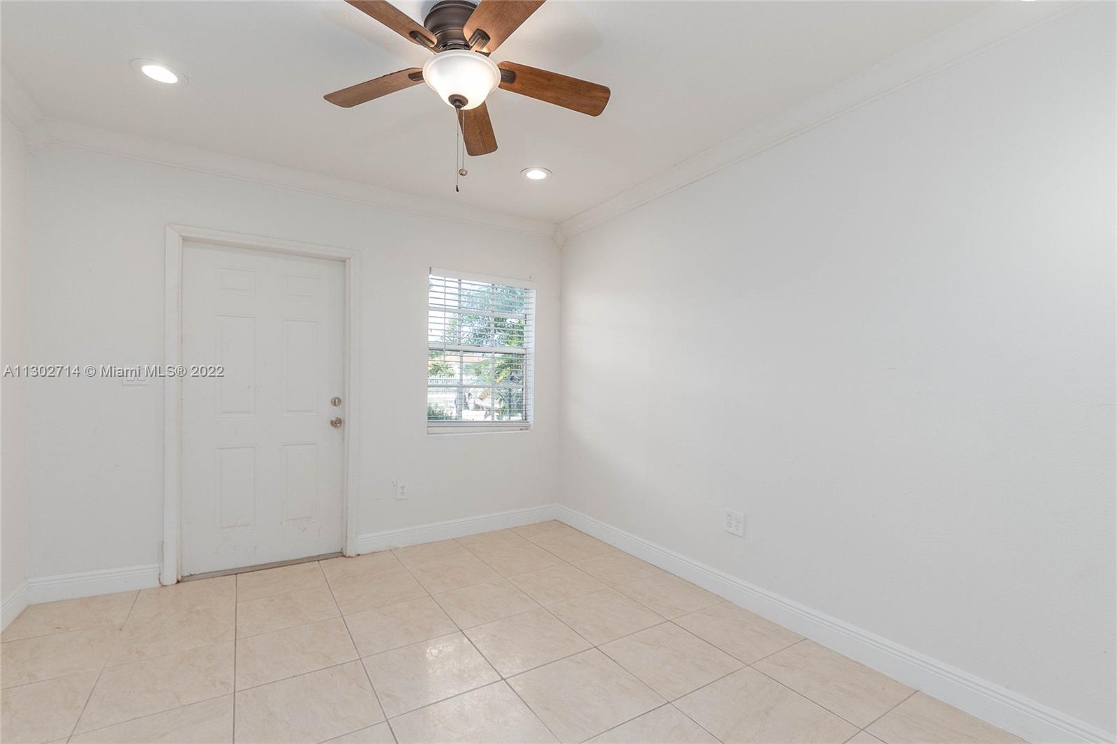 STEPHEN MANOR - Residential Lease