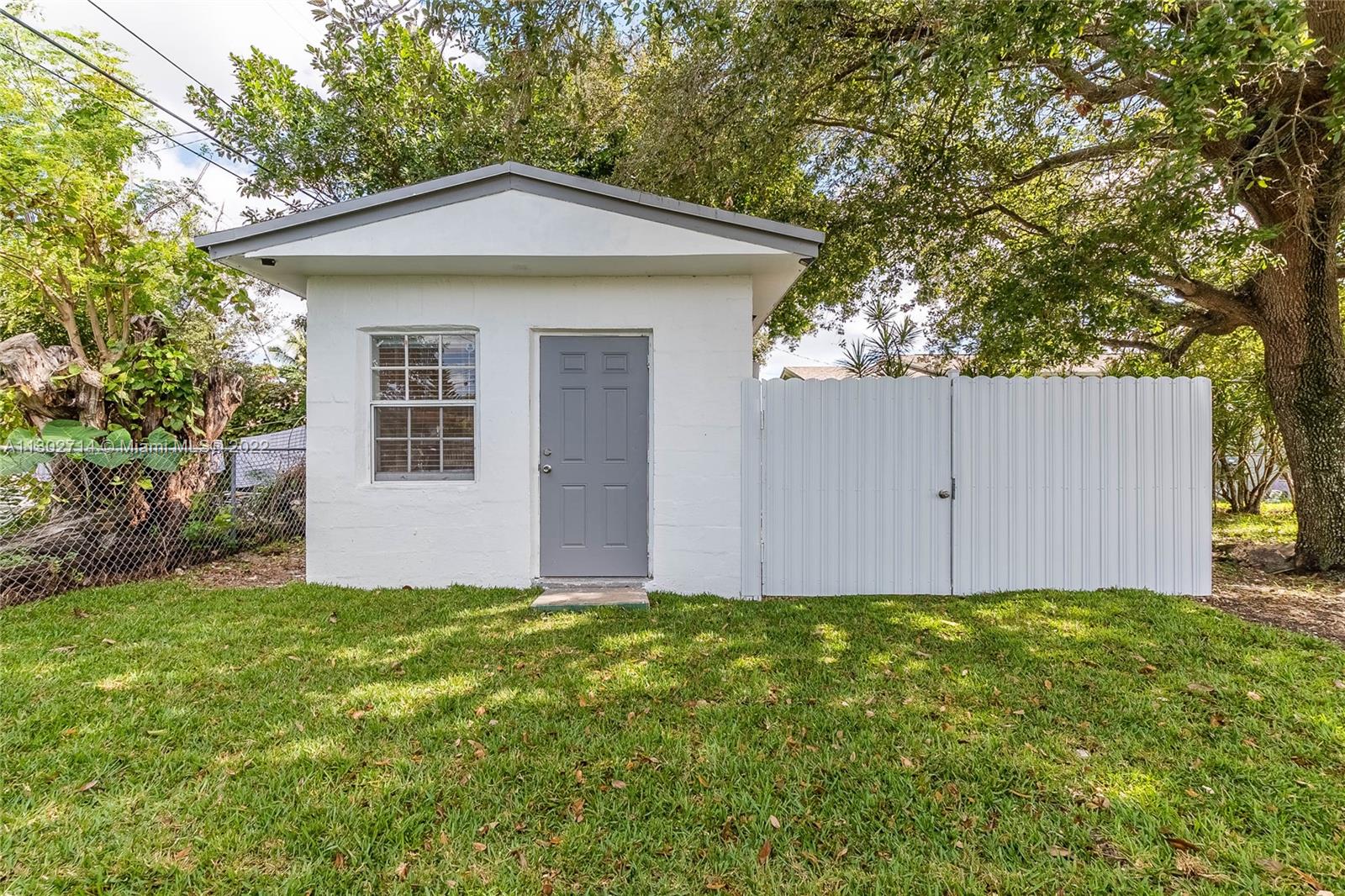 STEPHEN MANOR - Residential Lease