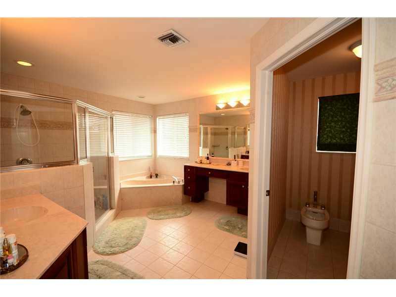 TUSCANY ESTATES AND VILLA - Residential Lease