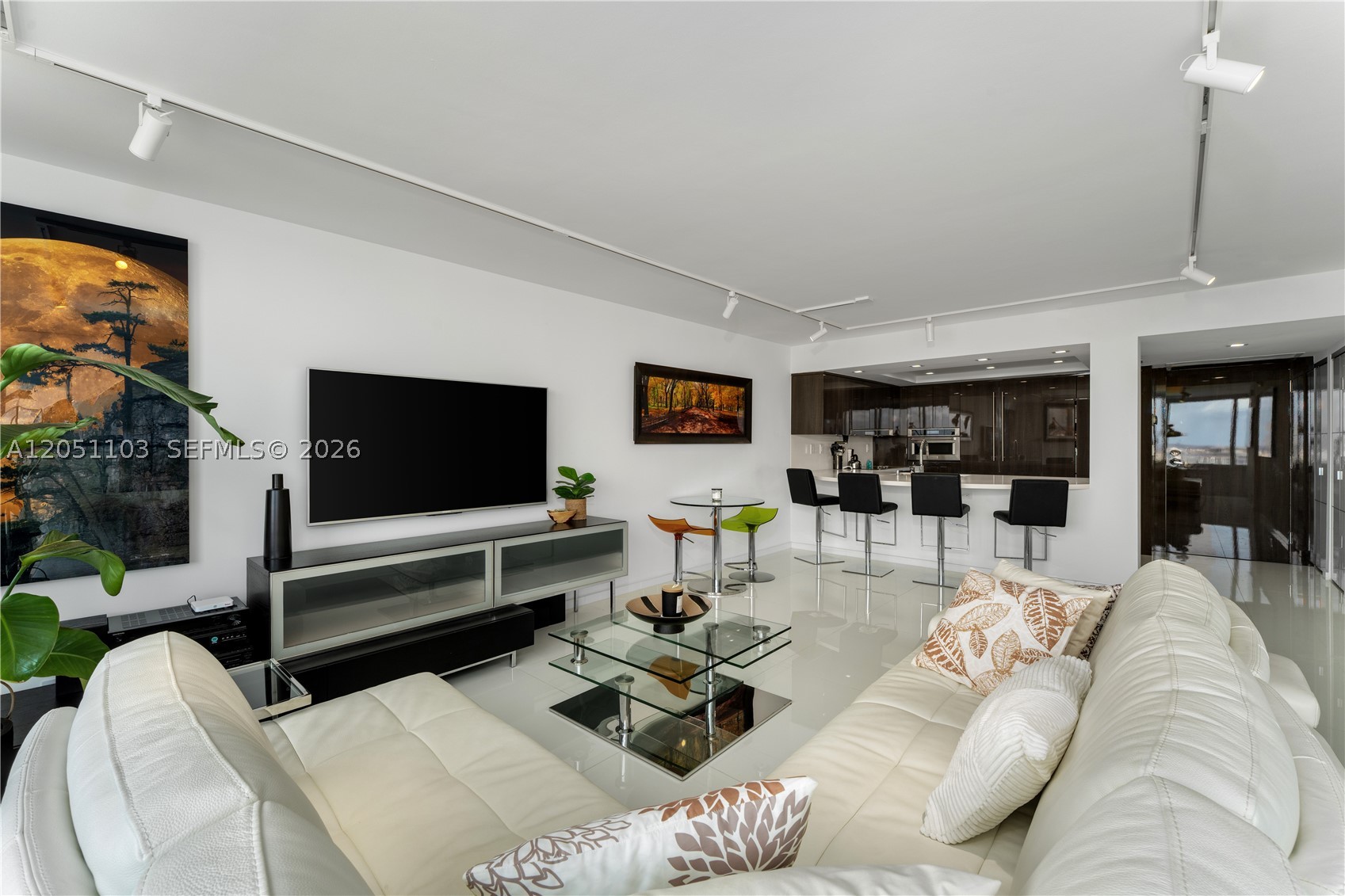 SOUTH POINTE TOWERS CONDO - Residential