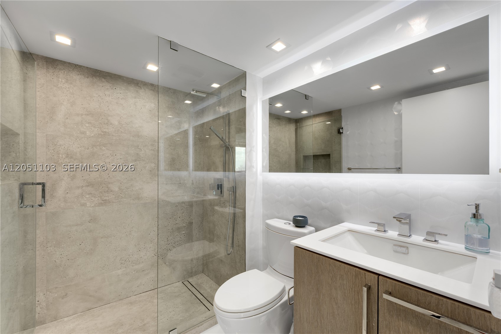SOUTH POINTE TOWERS CONDO - Residential