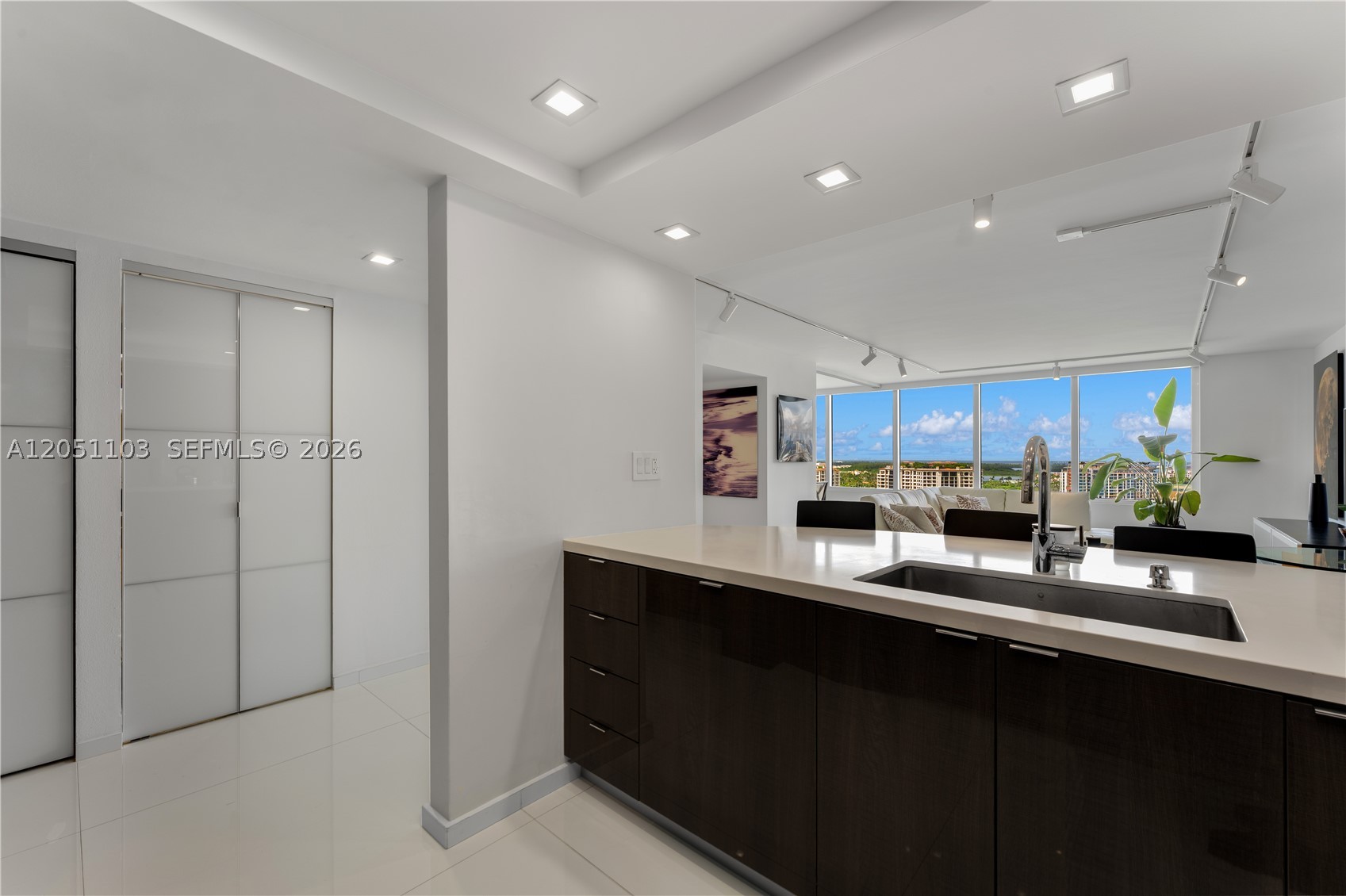 SOUTH POINTE TOWERS CONDO - Residential