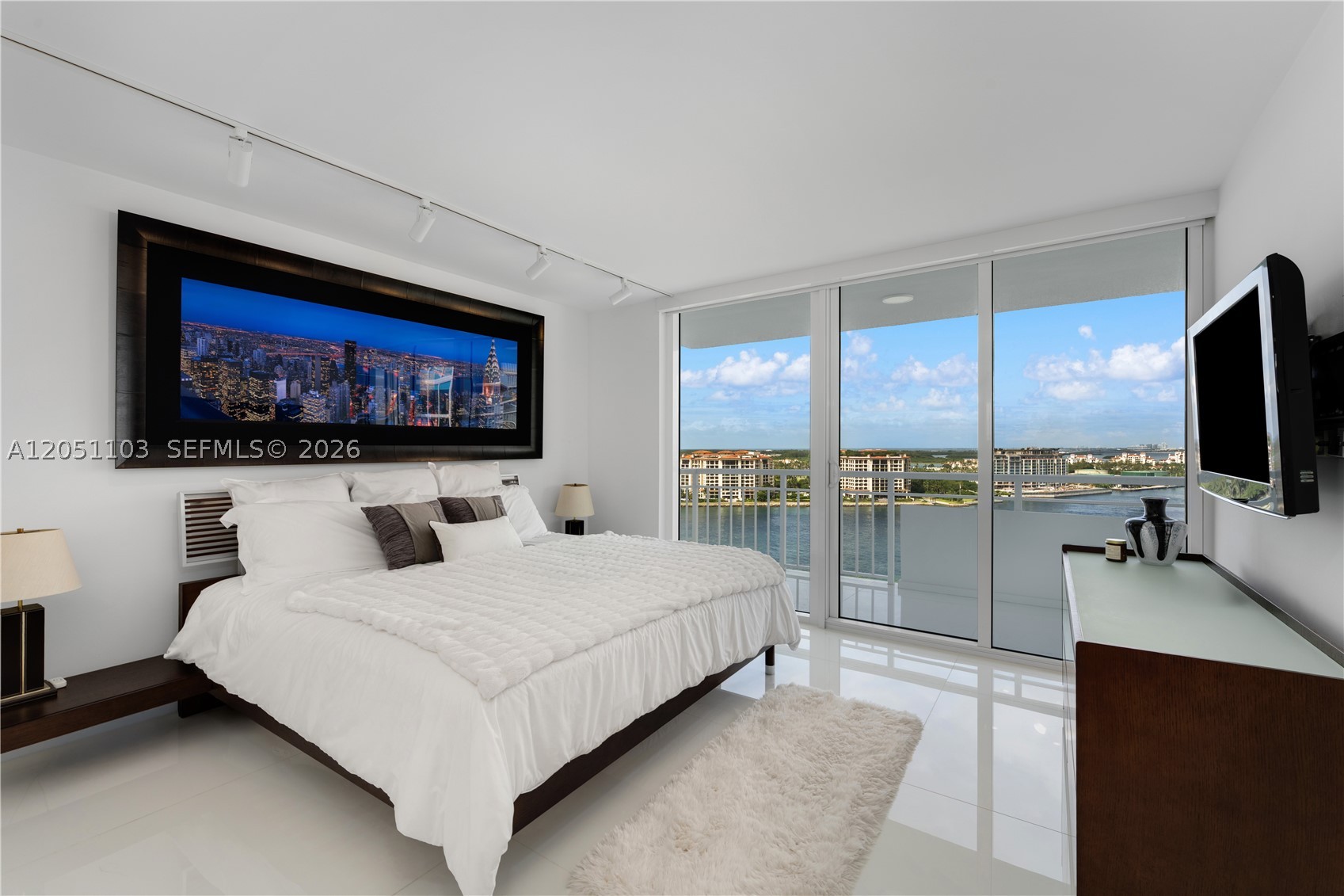 SOUTH POINTE TOWERS CONDO - Residential
