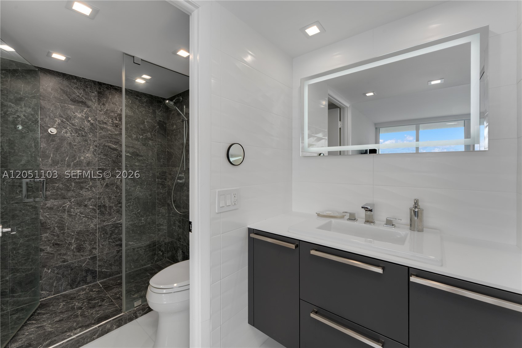 SOUTH POINTE TOWERS CONDO - Residential