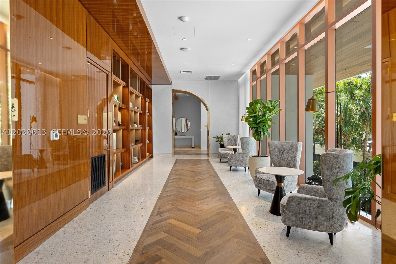 MR. C RESIDENCES BAYSHORE - Residential