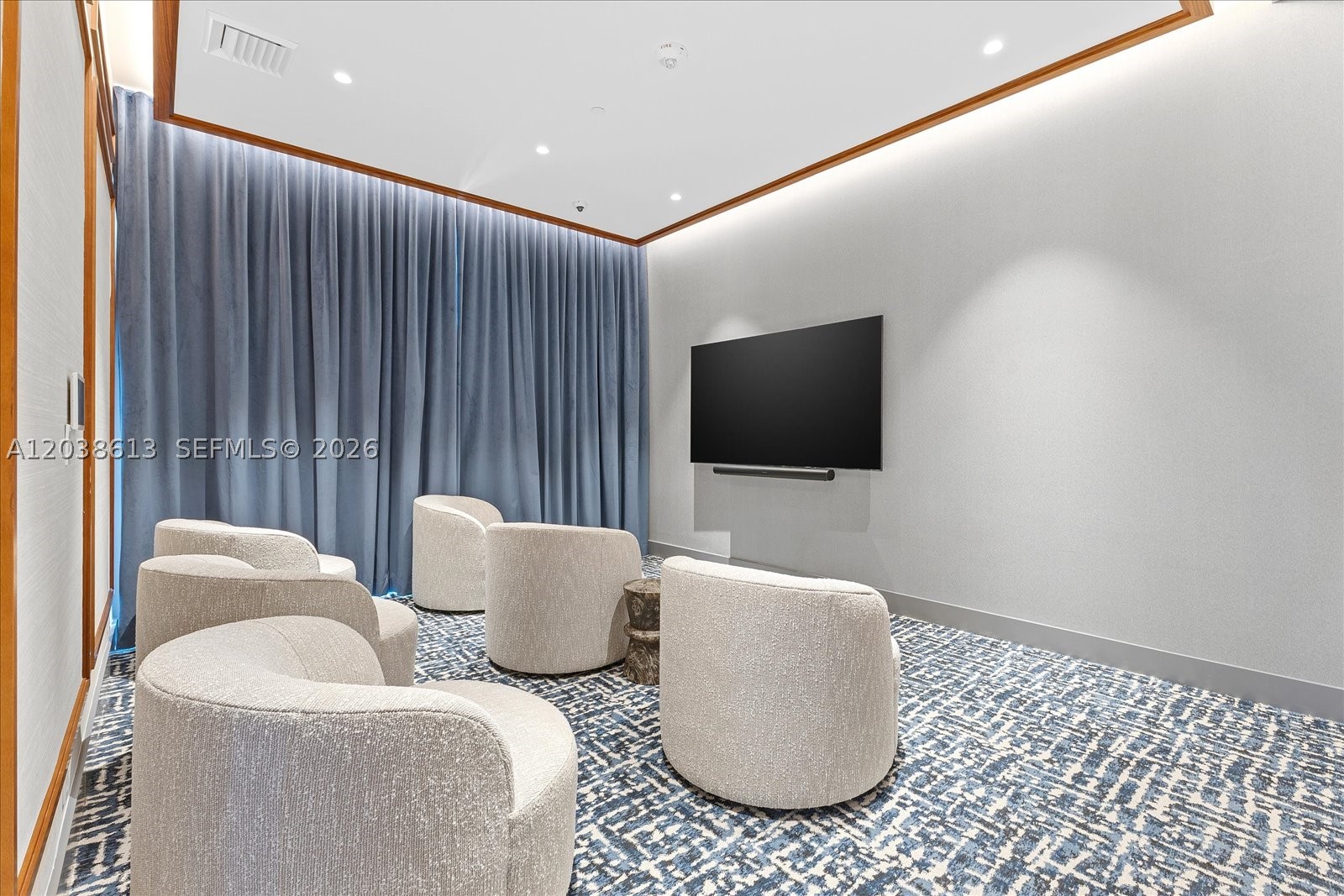 MR. C RESIDENCES BAYSHORE - Residential