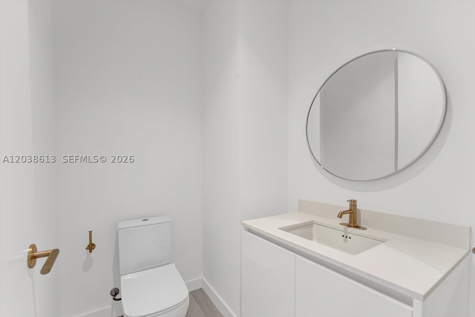 MR. C RESIDENCES BAYSHORE - Residential