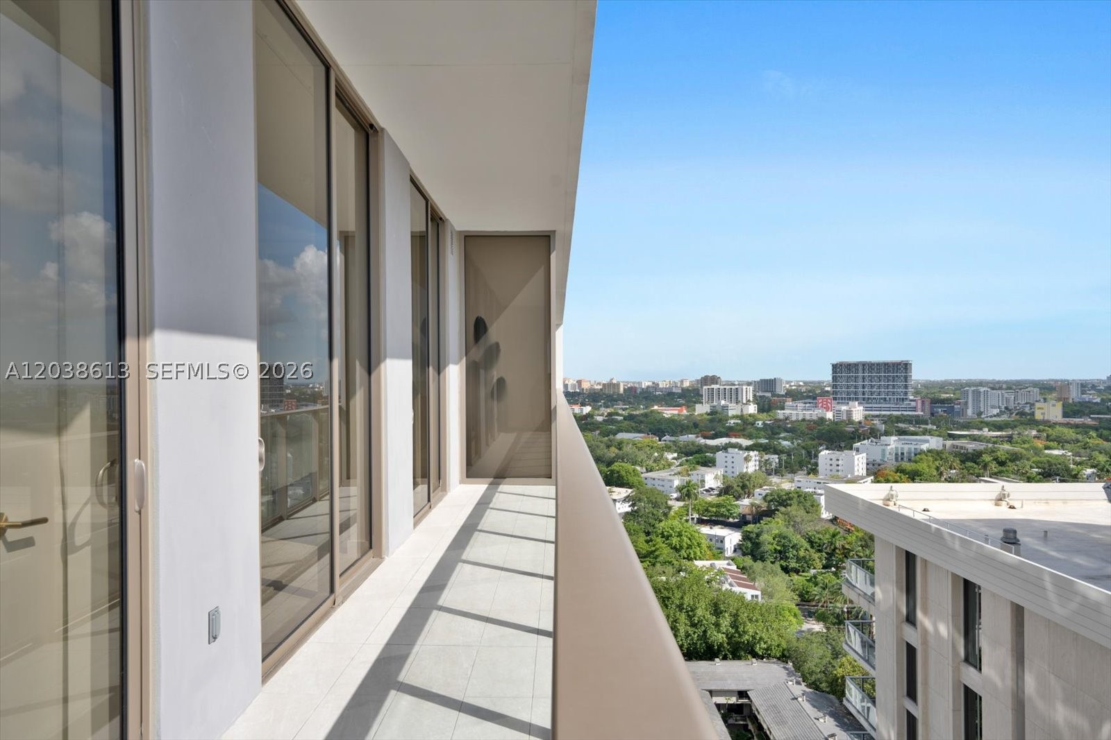 MR. C RESIDENCES BAYSHORE - Residential