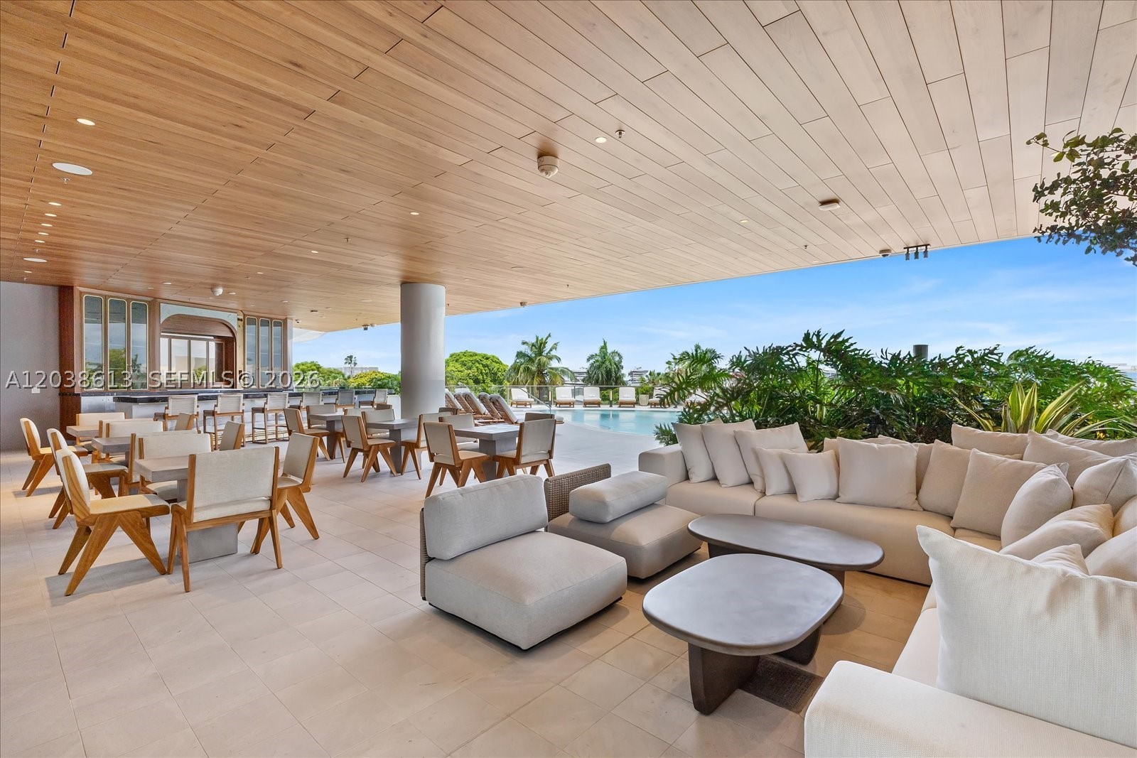 MR. C RESIDENCES BAYSHORE - Residential