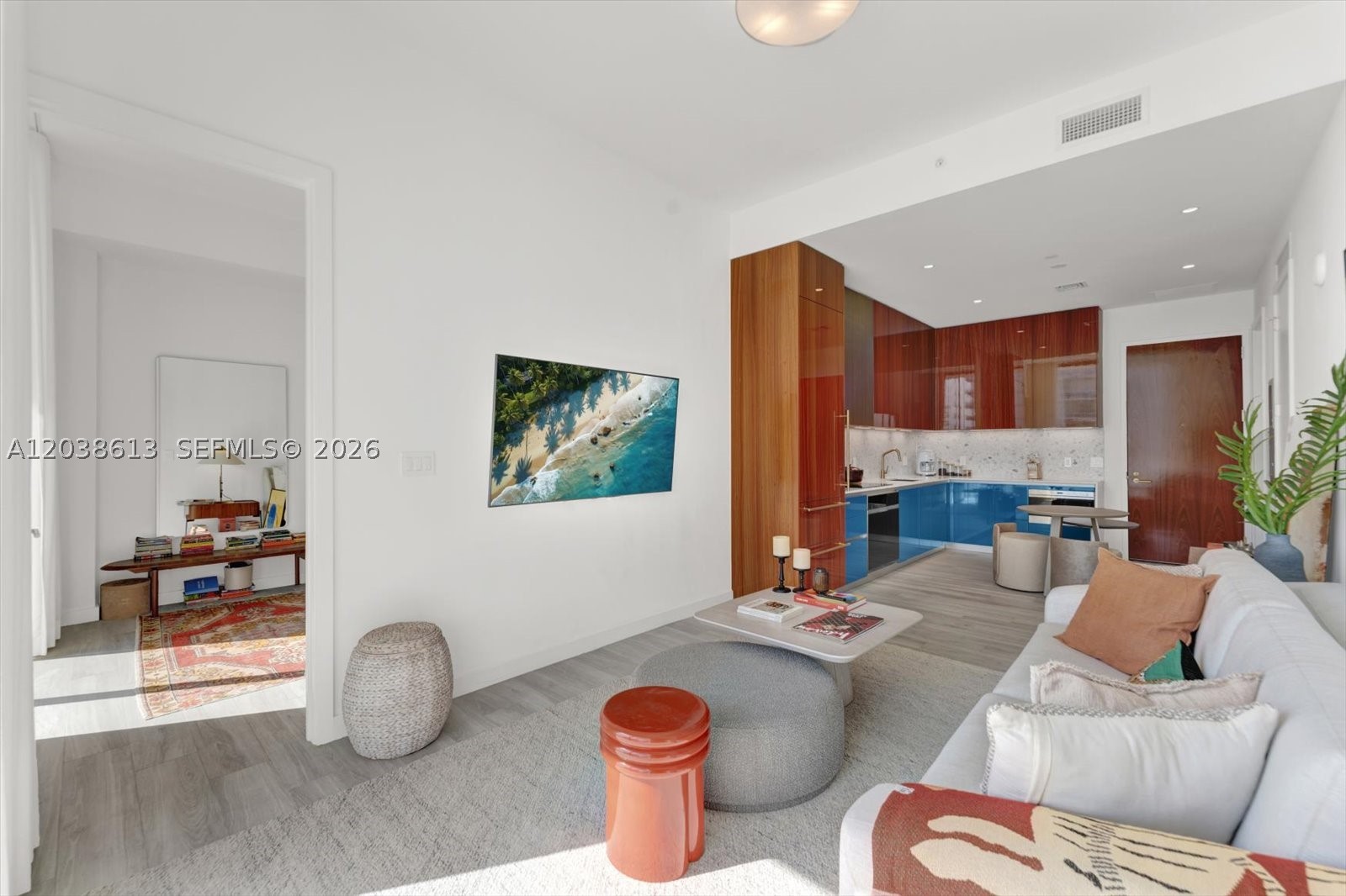 MR. C RESIDENCES BAYSHORE - Residential