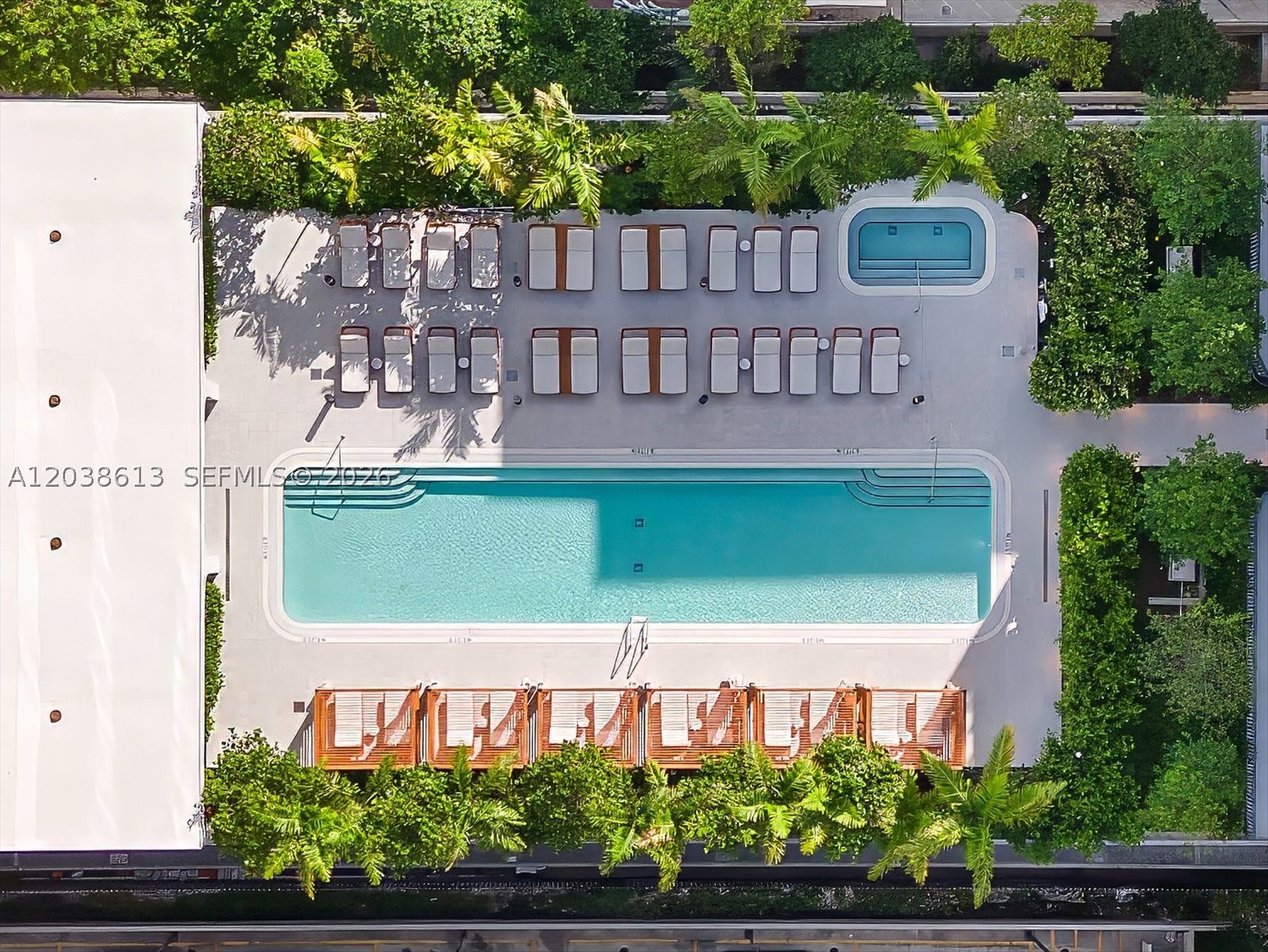 MR. C RESIDENCES BAYSHORE - Residential