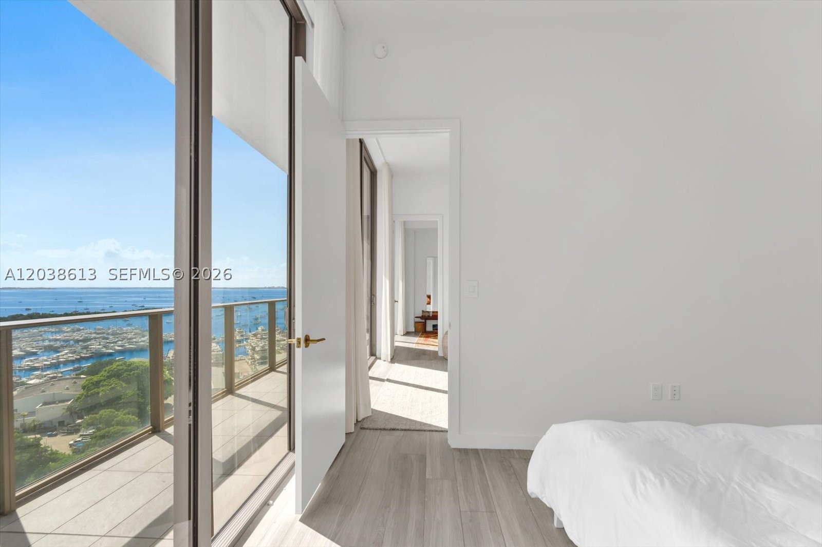 MR. C RESIDENCES BAYSHORE - Residential
