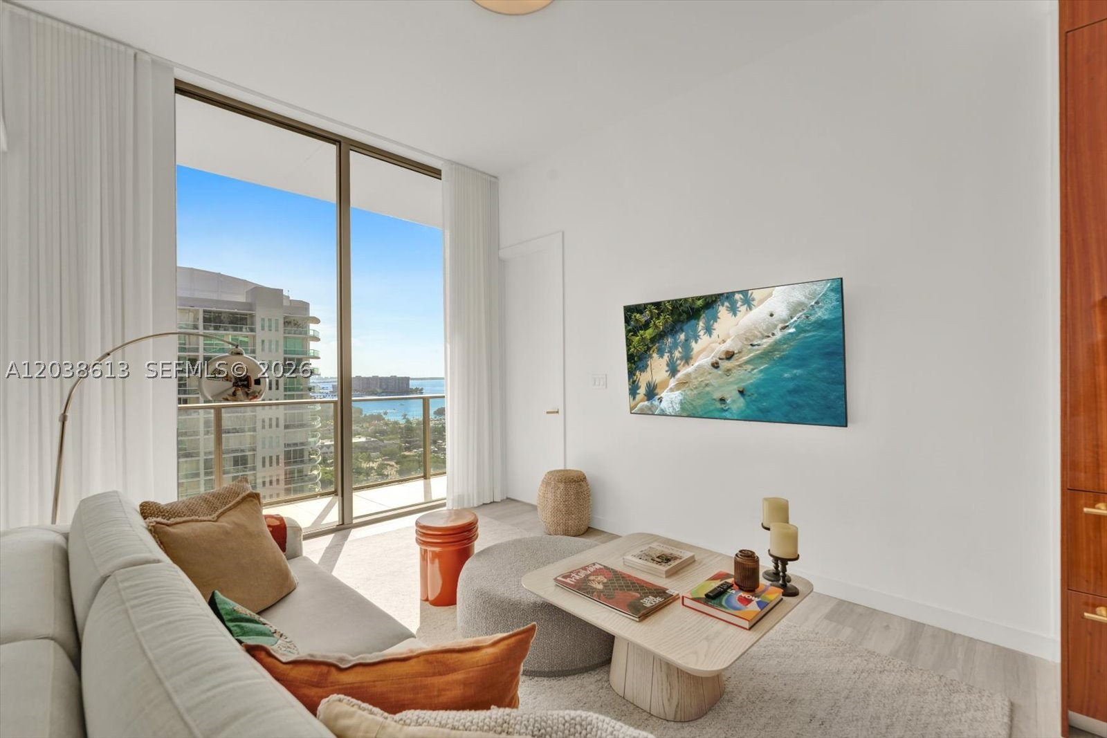 MR. C RESIDENCES BAYSHORE - Residential