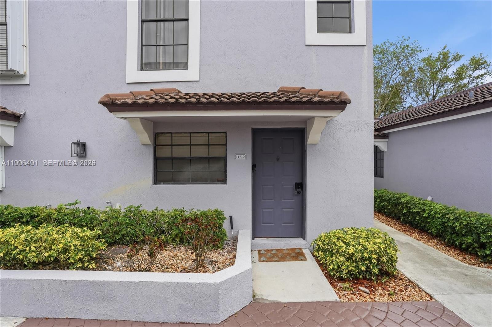 PEMBROKE LAKES SECTION EI - Residential