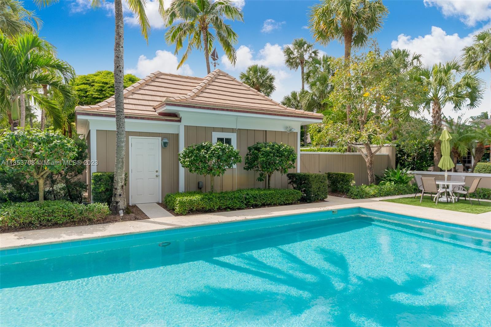 ISLAND BEACH THE REVISED - Residential