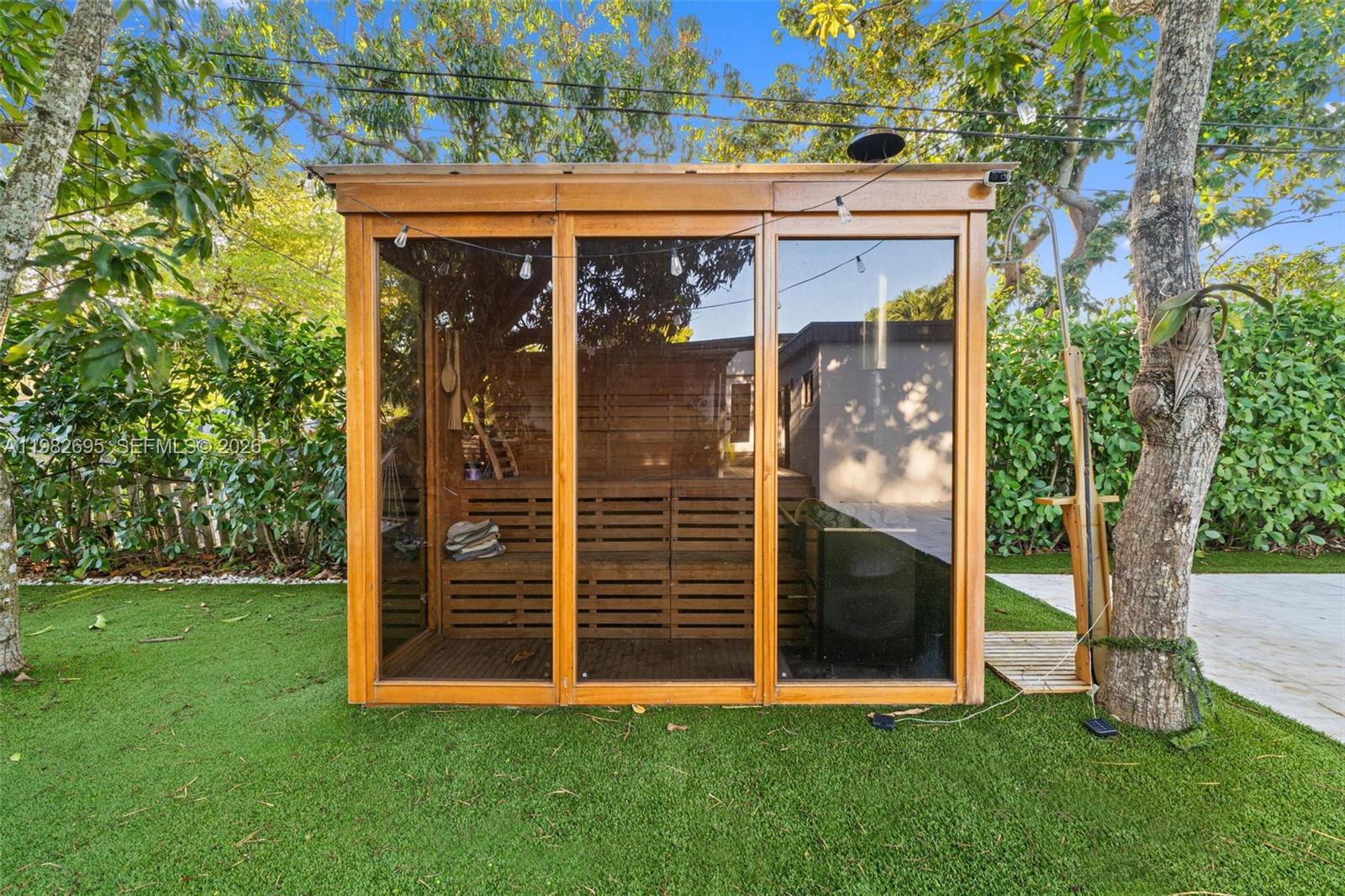 ARCHWOOD-AMD PLAT - Residential