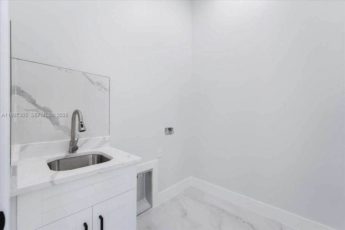 LEHIGH ESTATES - Residential