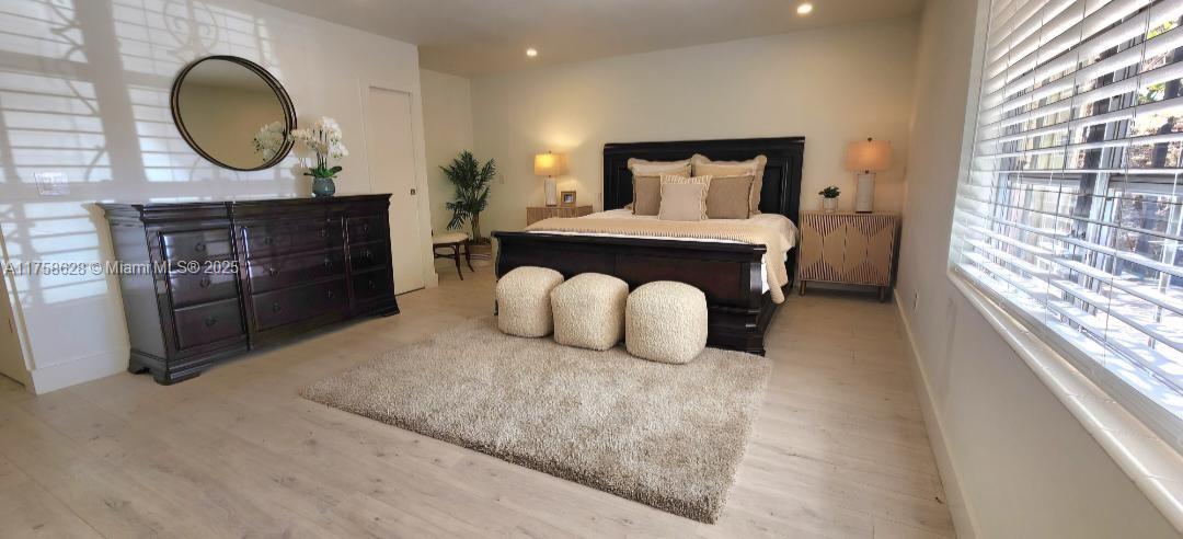 MIAMI LAKES LAKE MARTHA S - Residential