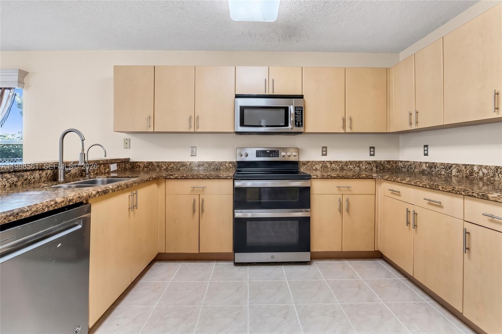 SILVER SHORES (PARCELS A - Residential