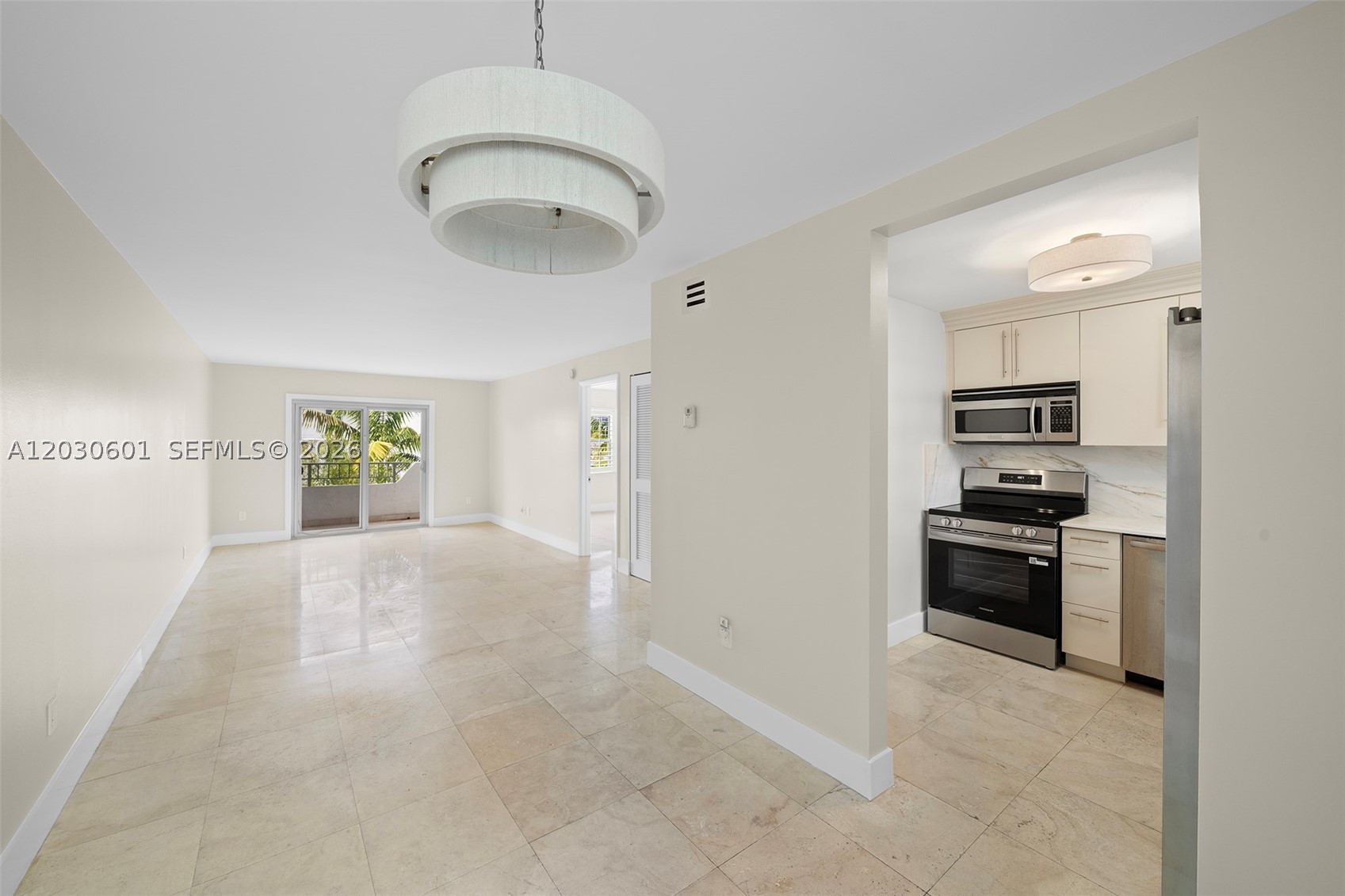 LINCOLN PLACE RESIDENCES - Residential Lease