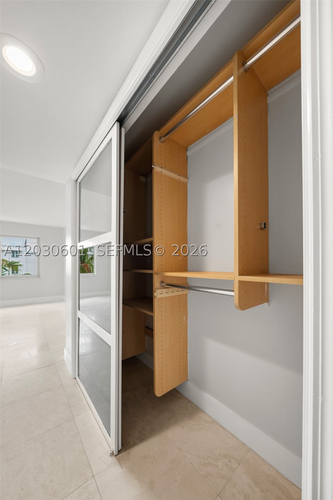LINCOLN PLACE RESIDENCES - Residential Lease