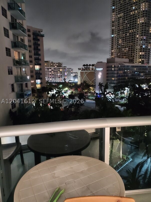 TIDES ON HOLLYWOOD BEACH - Residential