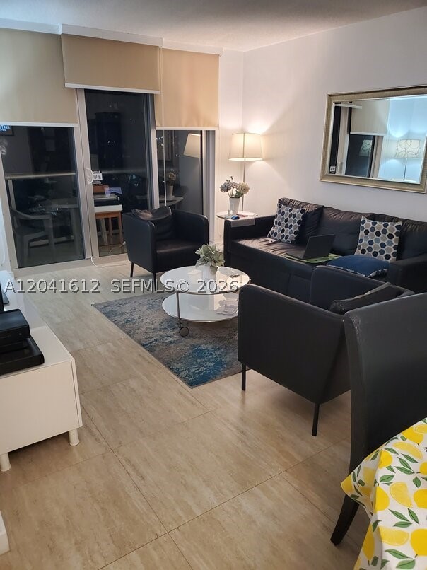 TIDES ON HOLLYWOOD BEACH - Residential