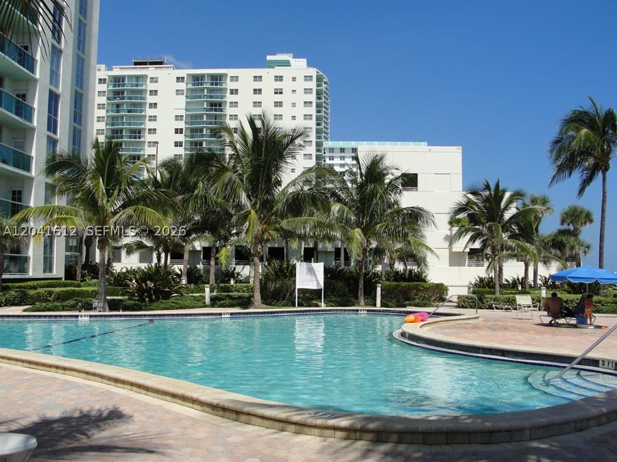 TIDES ON HOLLYWOOD BEACH - Residential