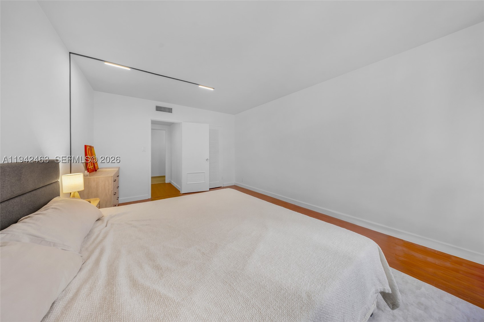 MIRADOR 1200 CONDO - Residential