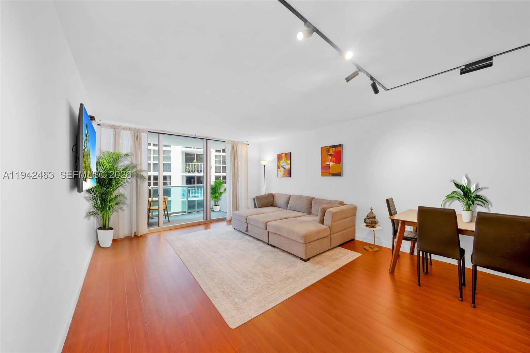 MIRADOR 1200 CONDO - Residential