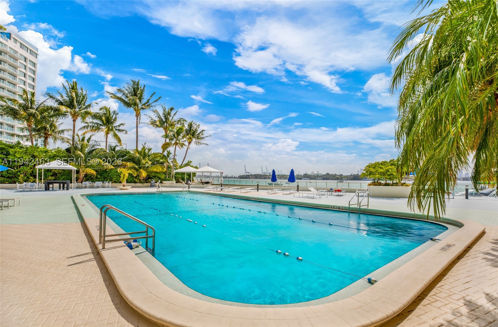 MIRADOR 1200 CONDO - Residential