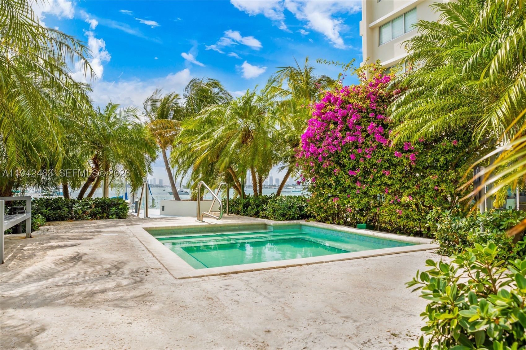 MIRADOR 1200 CONDO - Residential