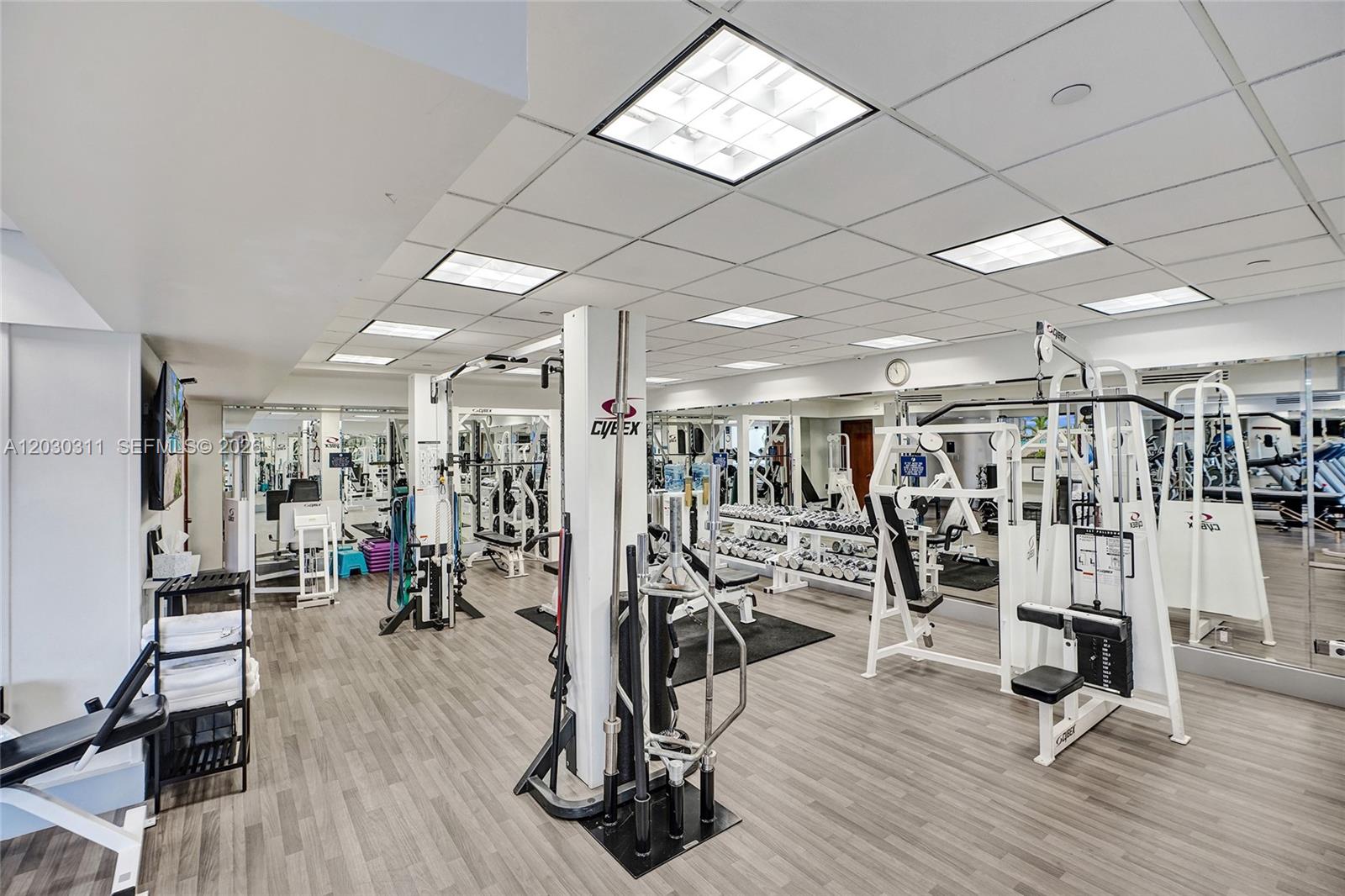 TURNBERRY ISLE CONDO - Residential Lease