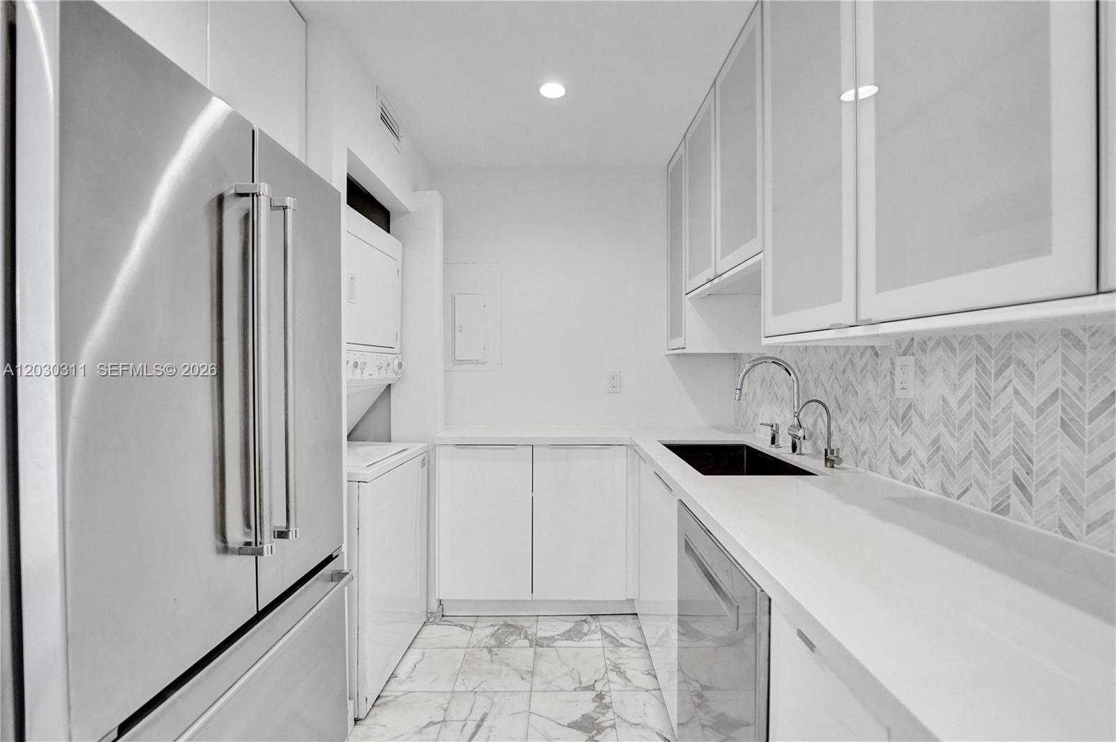 TURNBERRY ISLE CONDO - Residential Lease