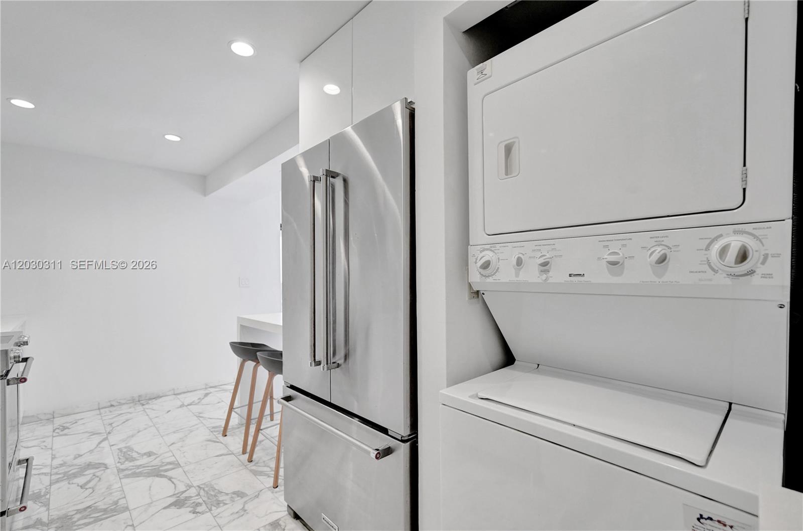 TURNBERRY ISLE CONDO - Residential Lease
