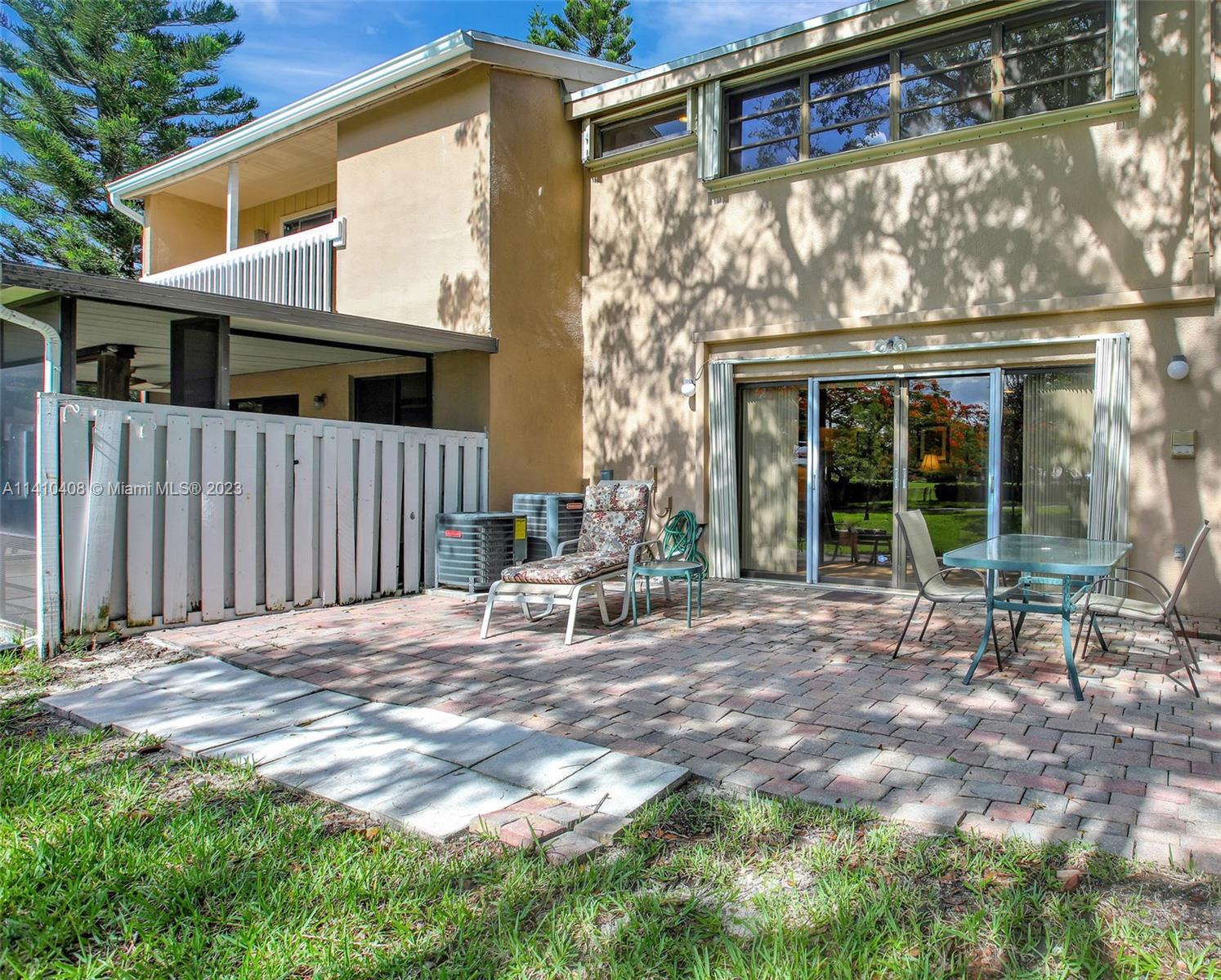 FAIRWAY COVE - Residential