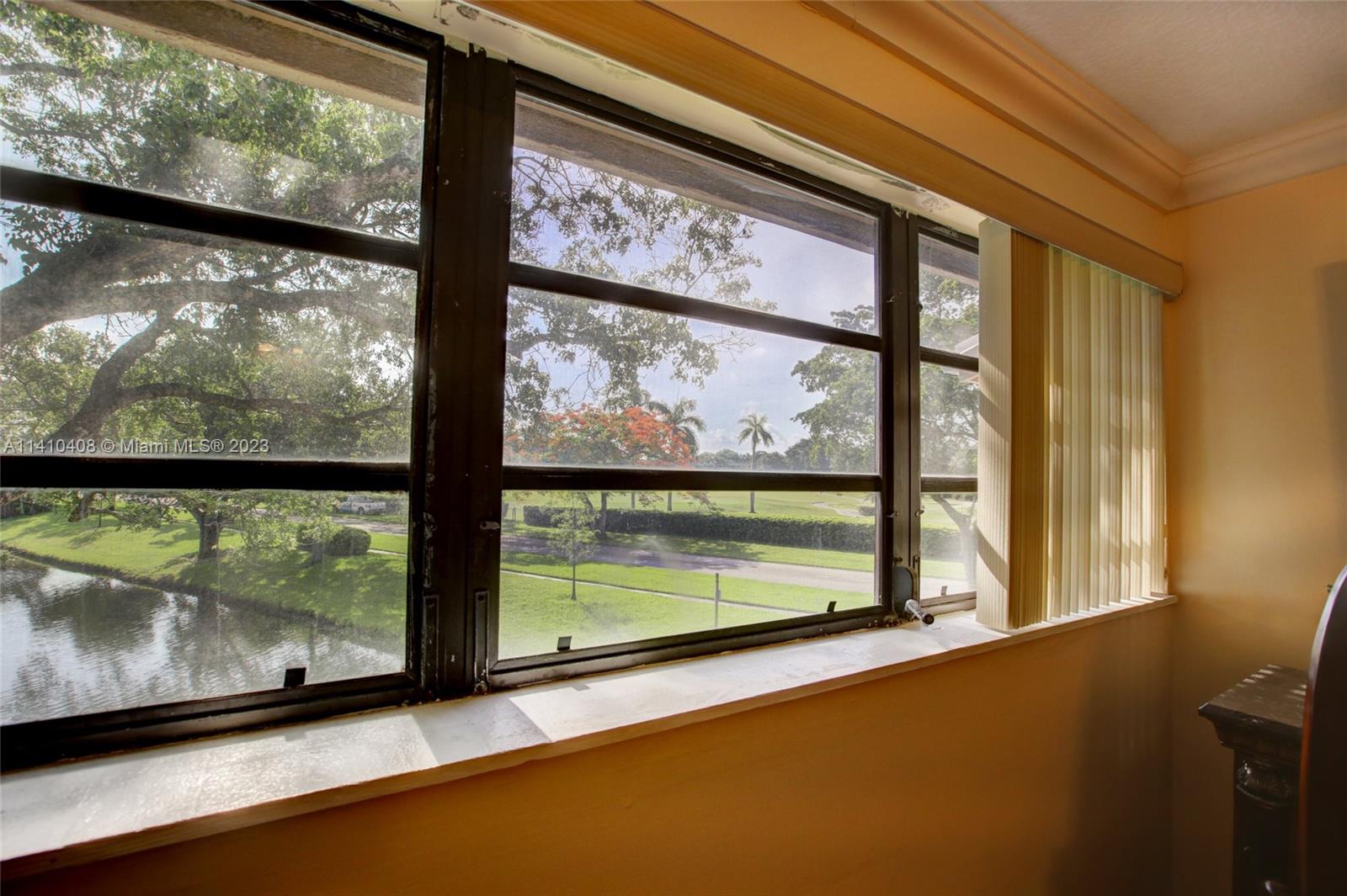 FAIRWAY COVE - Residential