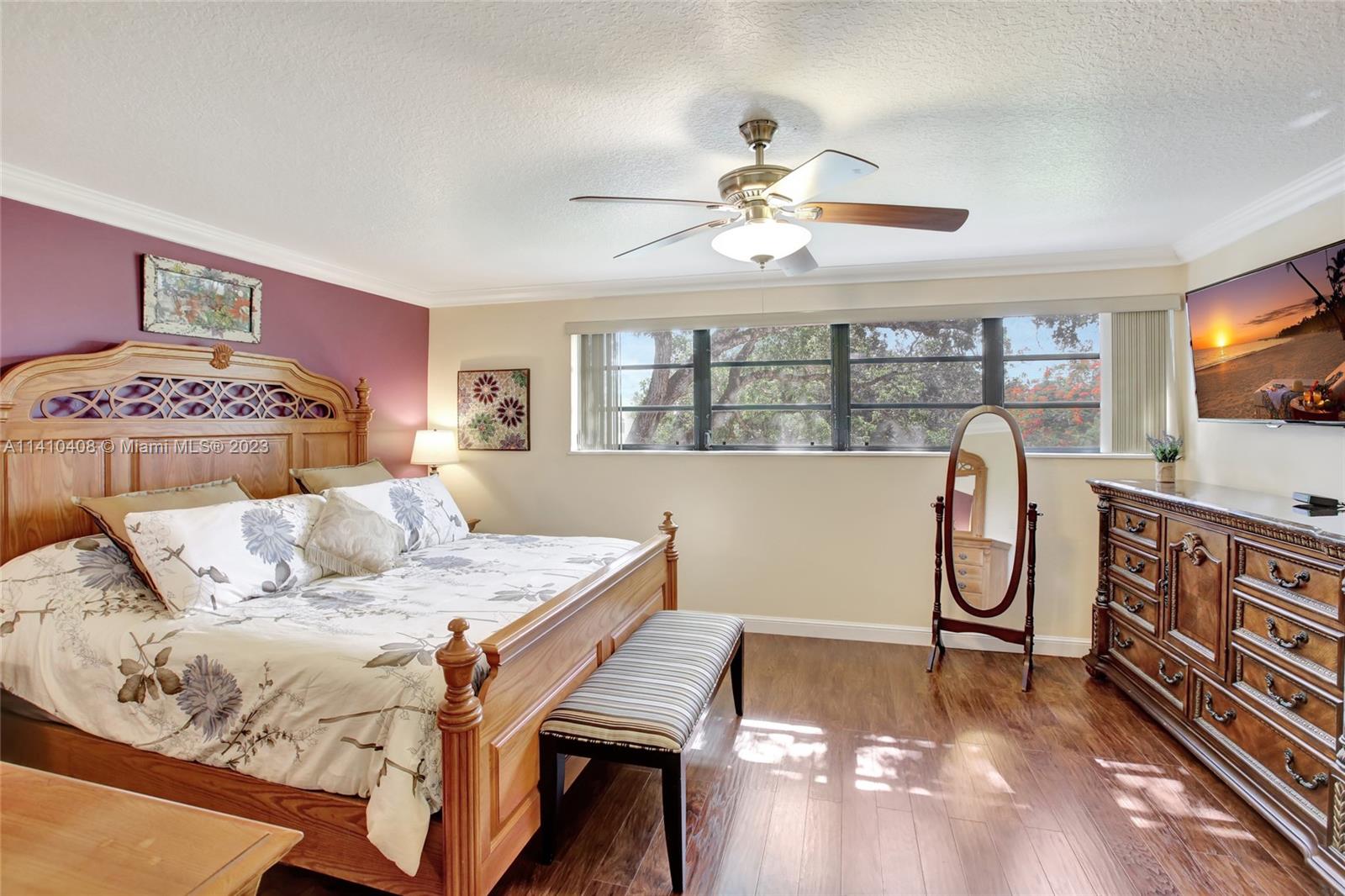FAIRWAY COVE - Residential