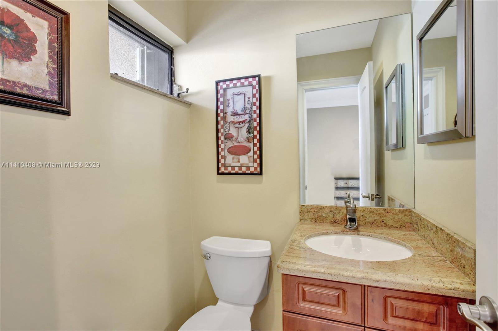 FAIRWAY COVE - Residential