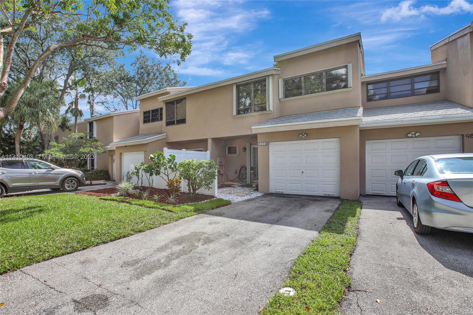 FAIRWAY COVE - Residential