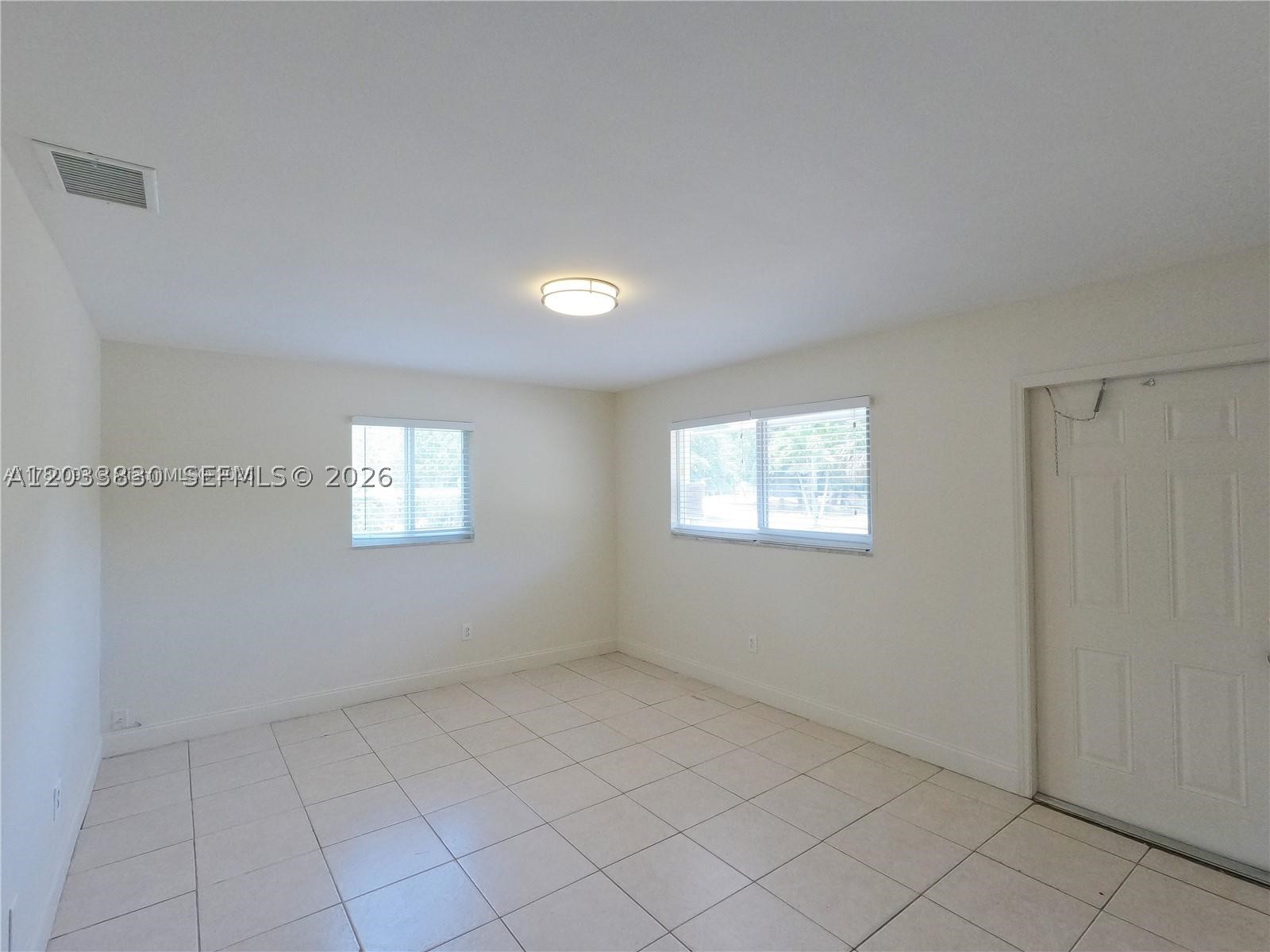 PALM BEACH FARMS CO 7 - Residential Lease