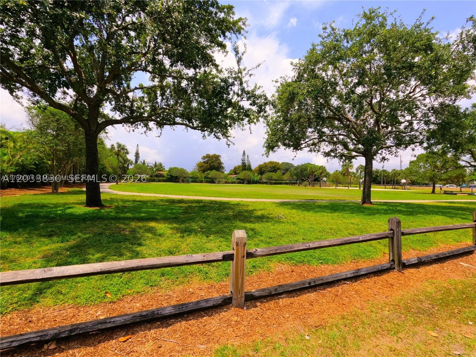 PALM BEACH FARMS CO 7 - Residential Lease