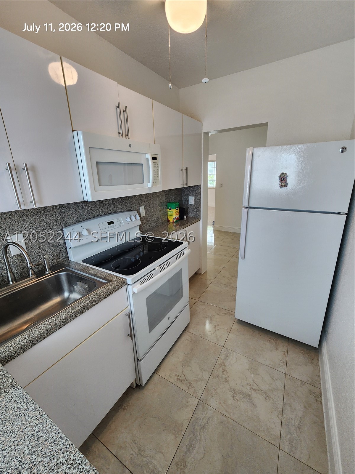 LINCOLN SUB - Residential Lease