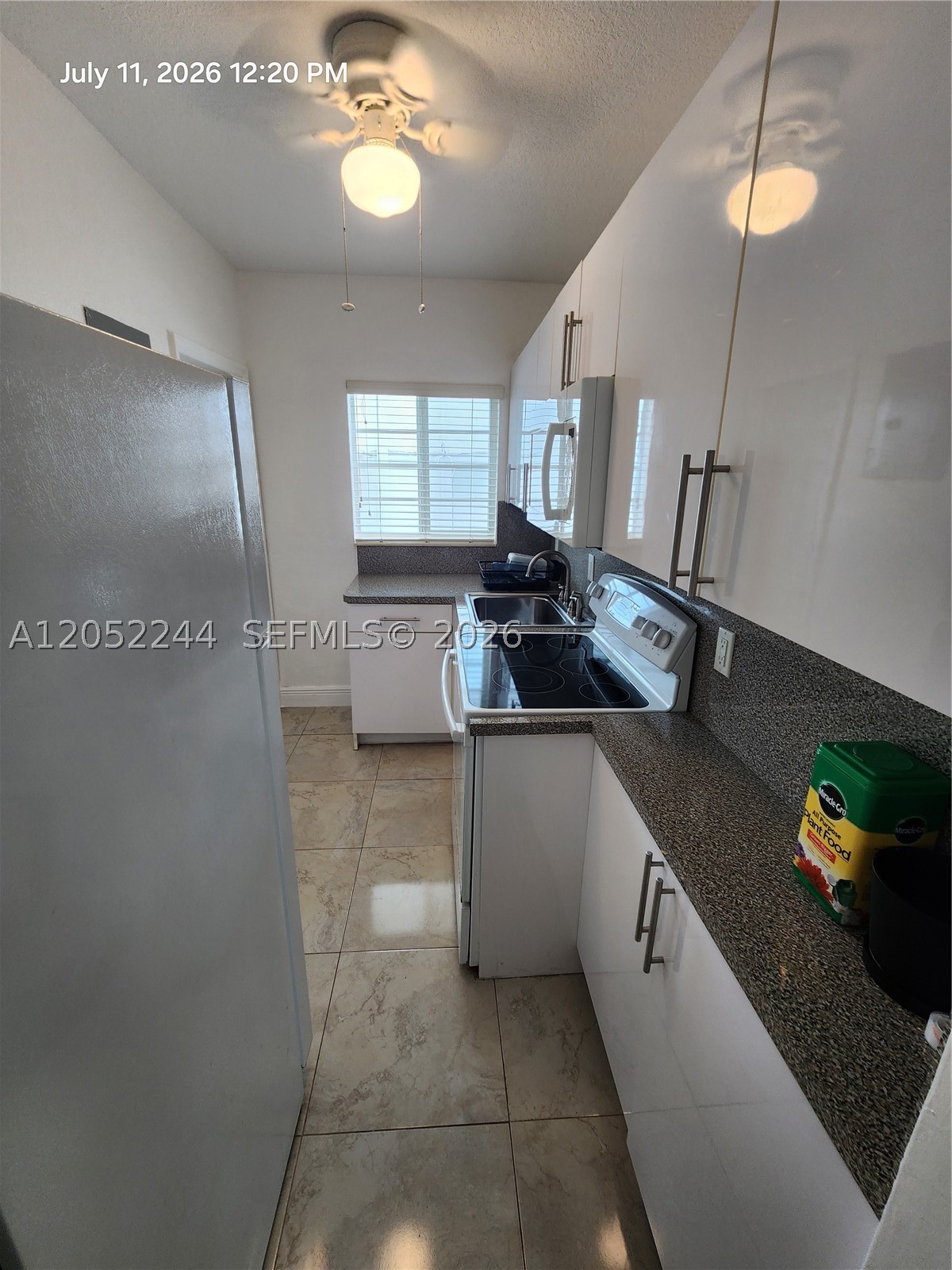 LINCOLN SUB - Residential Lease