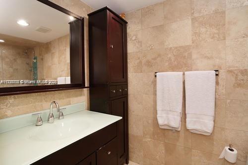 VILLA BRICKELL CONDO - Residential Lease